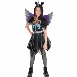 Disfraz de esqueleto unicornio para niña con vestido negro, capucha de cuerno y alas iridiscentes