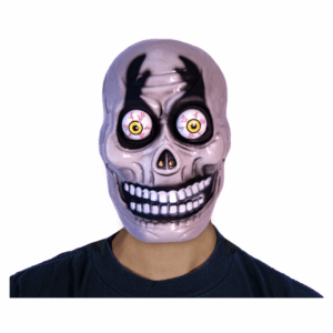 Máscara de zombie grisácea con rasgos de esqueleto y grandes ojos amarillos con rojo saltones.