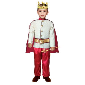 Niño luciendo un disfraz de príncipe azul y dorado con capa roja y cinturón.
